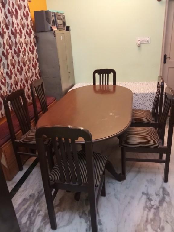 Dining Table With Chairs For Sale in Kalkere - Image 1