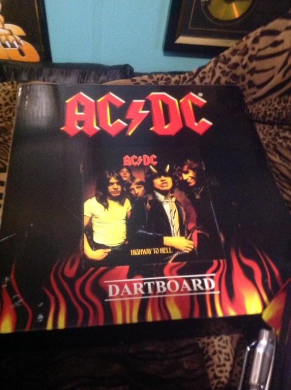 AC/DC man cave stuff in Balwyn - Image 2