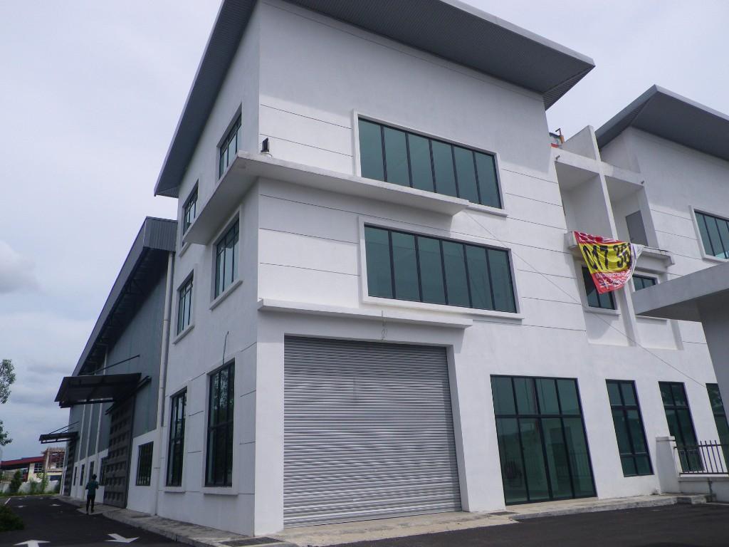 Taman Industri Alam Jaya Semi-detached Factory For Sale in Ladang Seri Kundang - Image 1