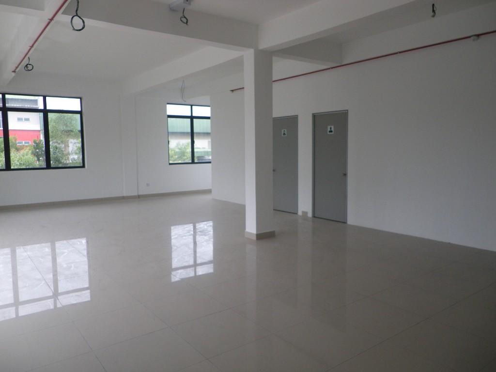 Taman Industri Alam Jaya Semi-detached Factory For Sale in Ladang Seri Kundang - Image 3