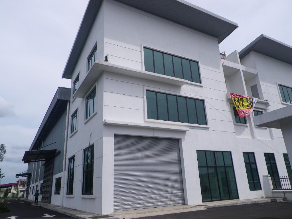 Taman Industri Alam Jaya 3-sty Semi-detached Factory To Let in Ladang Seri Kundang - Image 1