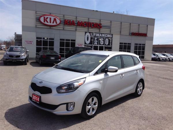 Used Kia Rondo, 49396 km, Silver in Niagara Falls - Image 1