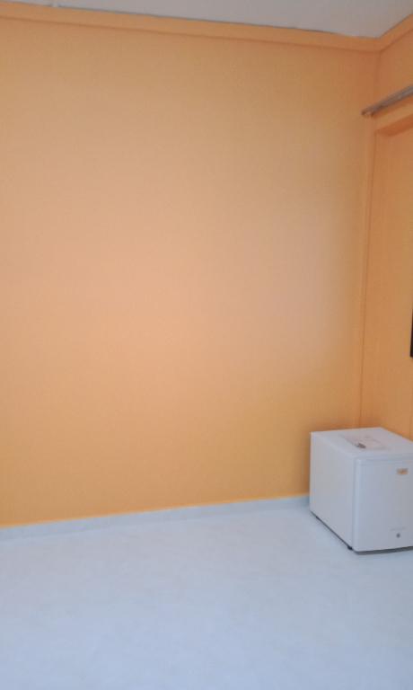 Common Room For Rental woodlands in Kampung Pasir Gudang Baru - Image 2