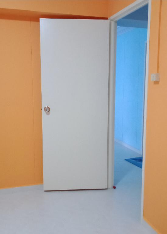 Common Room For Rental woodlands in Kampung Pasir Gudang Baru - Image 3