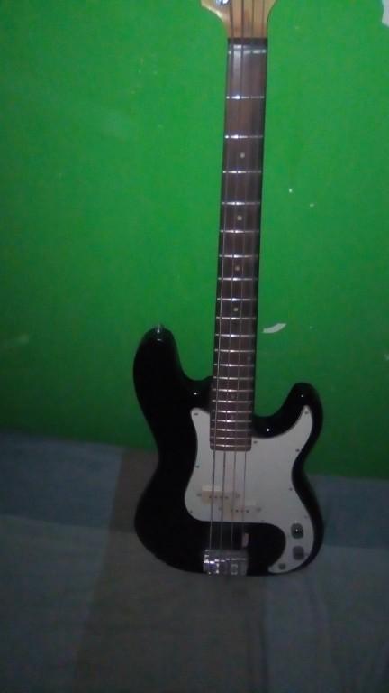 VENTA BAJO FRETMASTER 4 CUERDAS ACERO INOXIDABLE en Caraballeda - Imagen 2