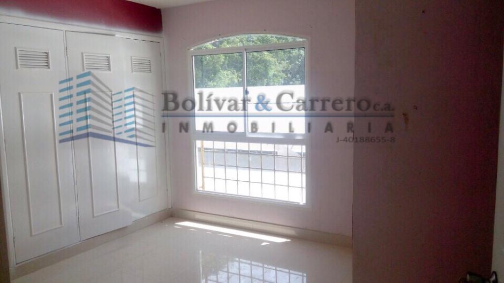 AMPLIO APARTAMENTO EN LA URDANETA,MERIDA en Rubio - Imagen 5