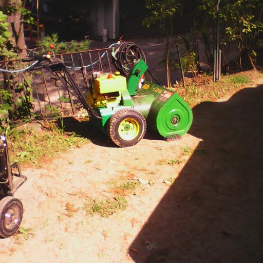 snowblower in Manchester - Image 1