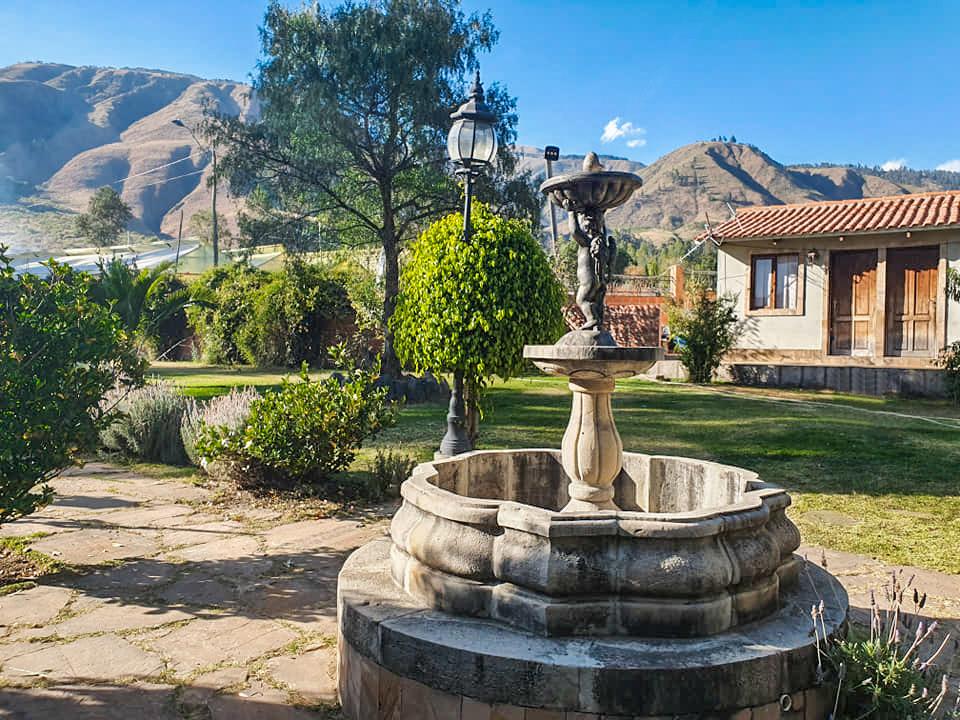 HERMOSA CASA AMOBLADA CON PISCINA EN VENTA en Vinto - Imagen 9