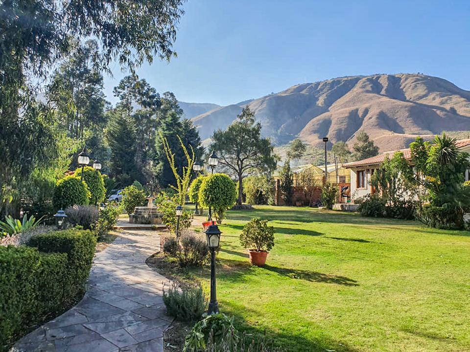 HERMOSA CASA AMOBLADA CON PISCINA EN VENTA en Vinto - Imagen 12