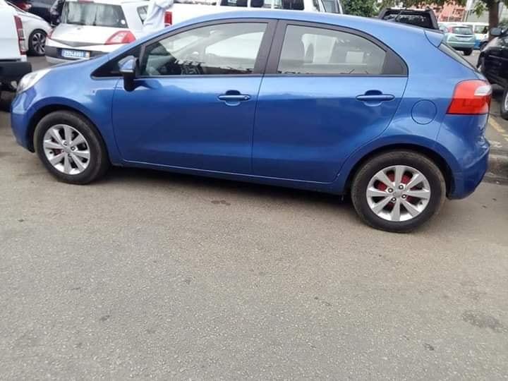 Kia Rio 2013 à Abidjan - Photo 4