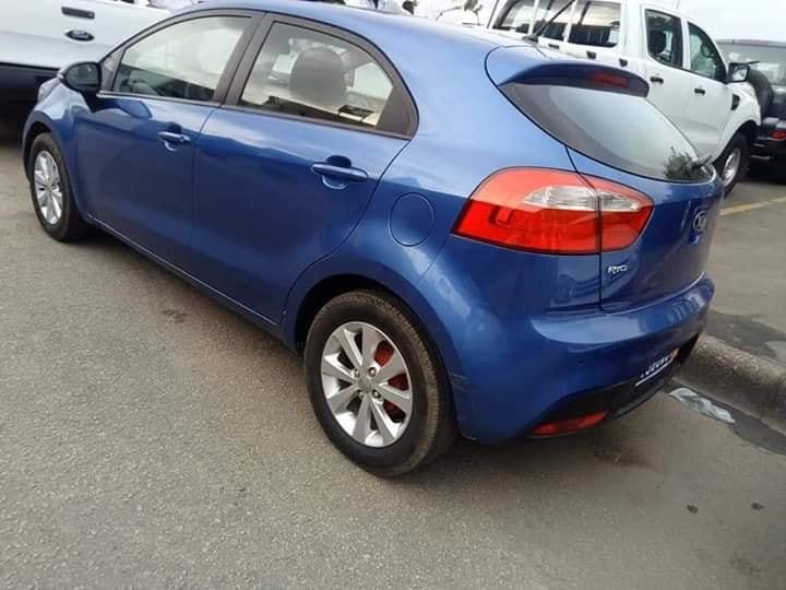 Kia Rio 2013 à Abidjan - Photo 5