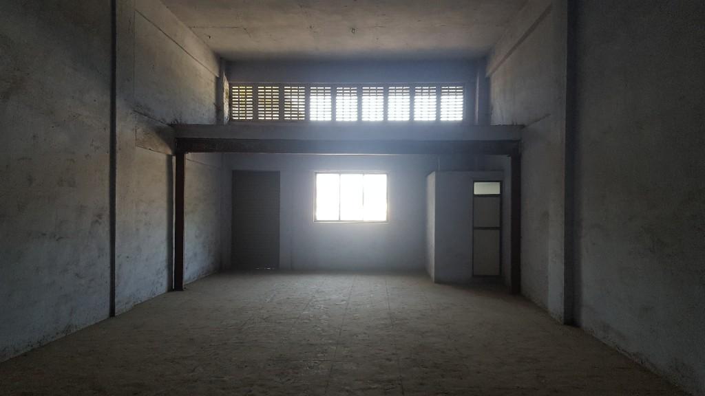 Near Highway First floor Gala available for Rent in vasai. in Kurla - Image 1