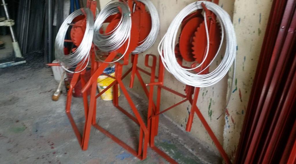 MEZCLDORAS Y ANDAMIO COLGANTE en Pasto - Imagen 2