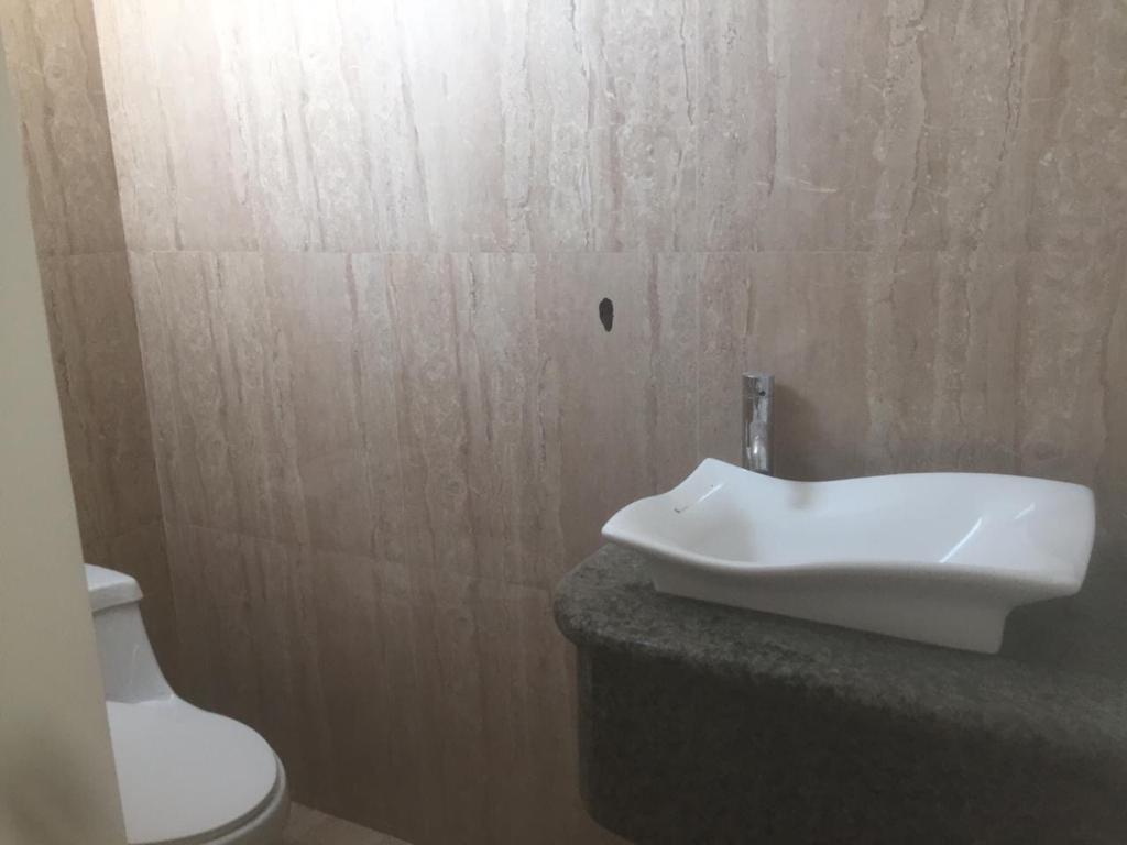 INMOBILIARIA ALARCÓN RENTA MAGNÍFICO DEPARTAMENTO DUPLEX en Manta - Imagen 9