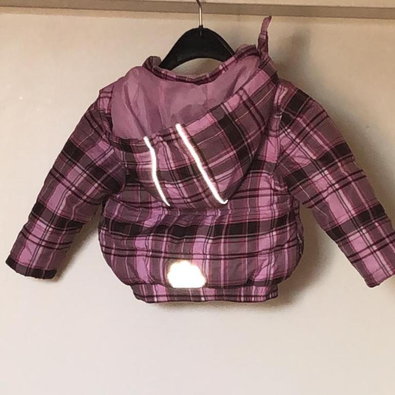 Mädchenjacke in Oberhausen - Bild 1