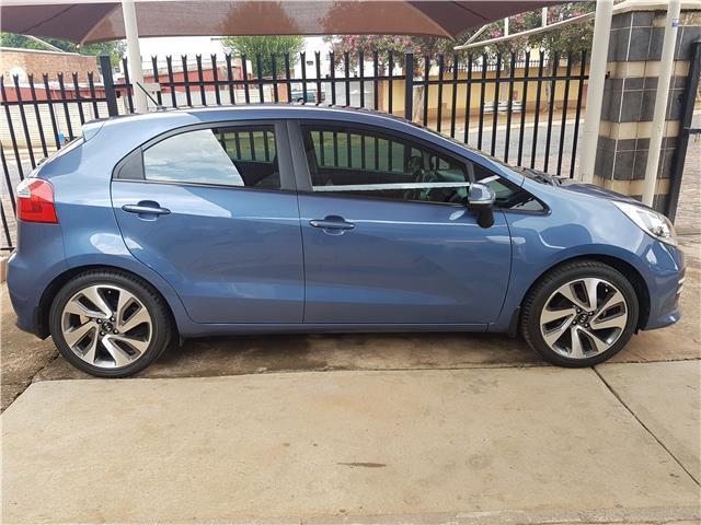 KIA RIO HATCHBACK in Bedfordview - Image 4