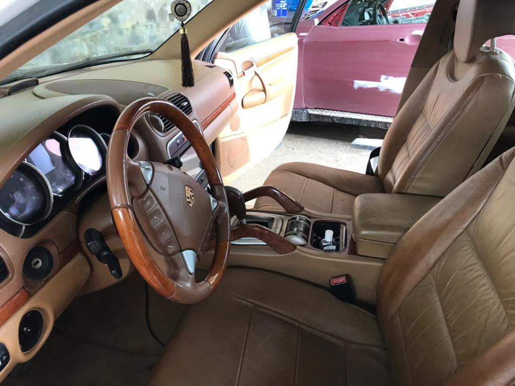 Porsche Cayenne v8 importé à Abidjan - Photo 4