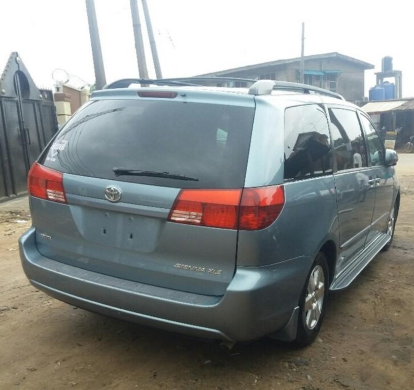 Clean Toyota Sienna 2003 in Katsina - Image 3