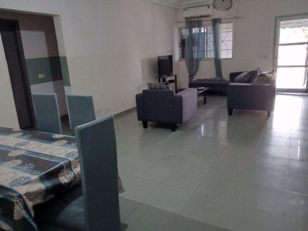 A LOUER APPARTEMENT 3 PIÈCES MEUBLÉ À COCODY BONOUMIN en Côte d’Ivoire - Photo 6