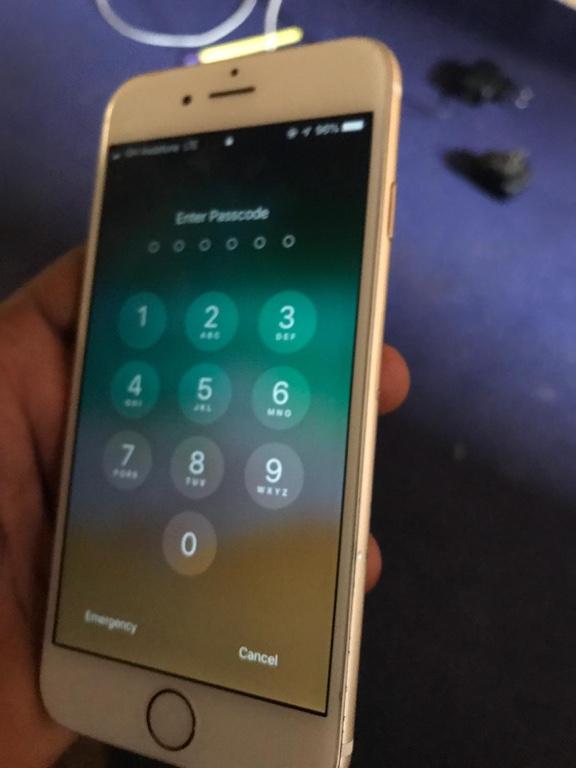 iPhone 6 .... in Ejura - Image 1