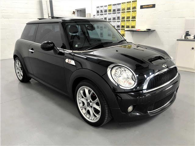 mini cooper in Roodepoort - Image 1