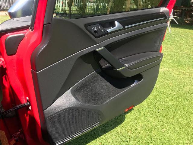 vw golf 7 R for sale R200000 in Roodepoort - Image 2
