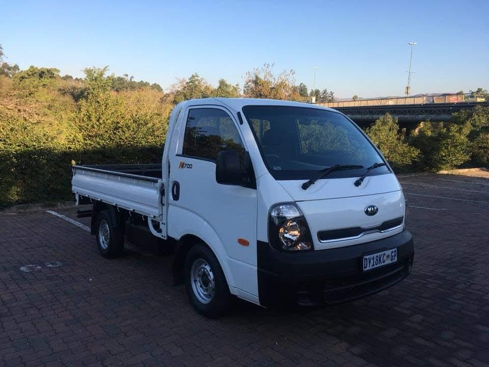 KIA DROPE SIDE BAKKIE in Roodepoort - Image 2