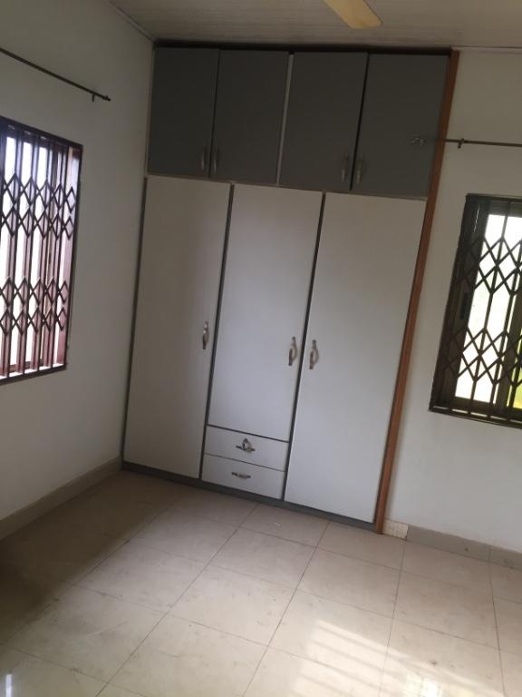Two bedrooms Apartment in Ejura - Image 3