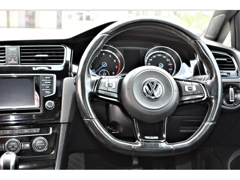 2015 Volkswagen Golf R Auto in Roodepoort - Image 4