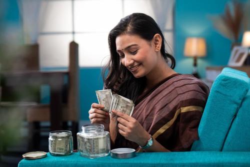 5 Factors That Influence Savings Account Interest Rates in Mumbai - Image 1