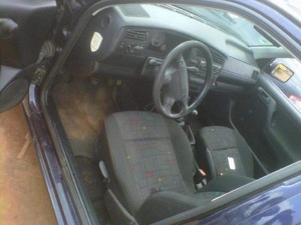 Clean Volkswagen golf 1999 in Lagos - Image 2