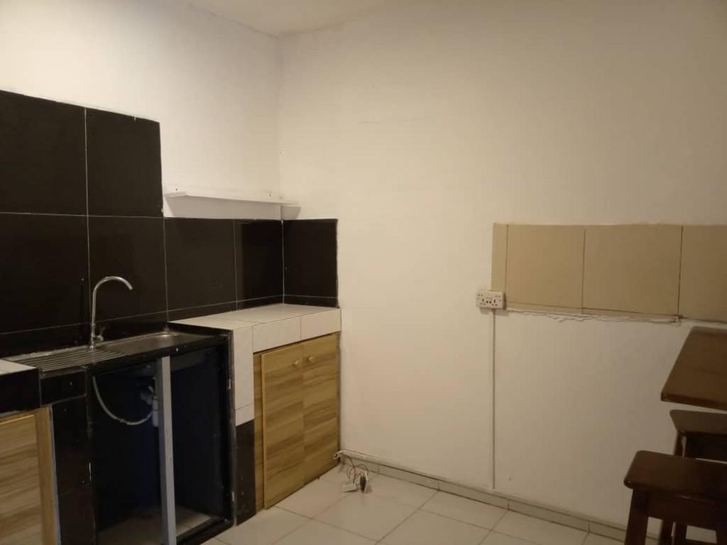 EXECUTIVE 2 BEDROOM SELF COMPOUND HOUSE FOR RENT AT EAST LEGON in Kumasi - Image 3