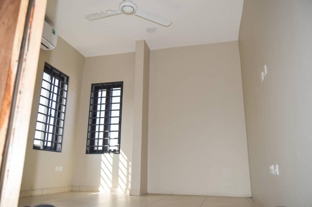 2 BEDROOM , ADJIRIGANOR FOR RENT in Kumasi - Image 3
