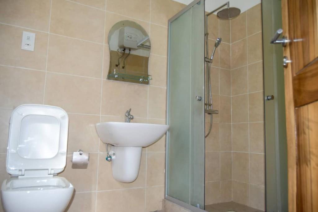 2 BEDROOM , ADJIRIGANOR FOR RENT in Kumasi - Image 10