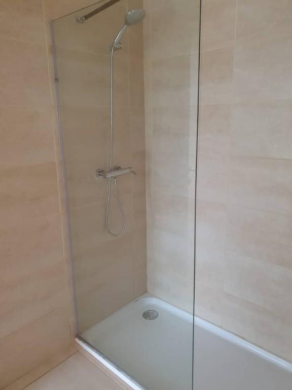 2 BEDROOM APARTMENT FOR RENT , EAST CANTONMENTS in Accra - Image 1