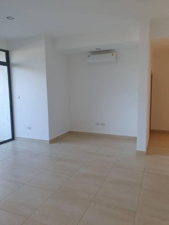 2 BEDROOM APARTMENT FOR RENT , EAST CANTONMENTS in Accra - Image 8
