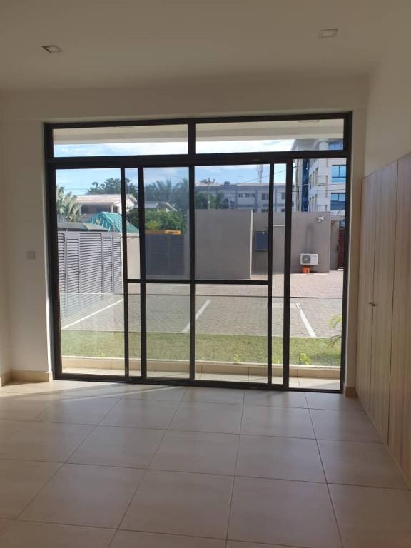 2 BEDROOM APARTMENT FOR RENT , EAST CANTONMENTS in Accra - Image 12