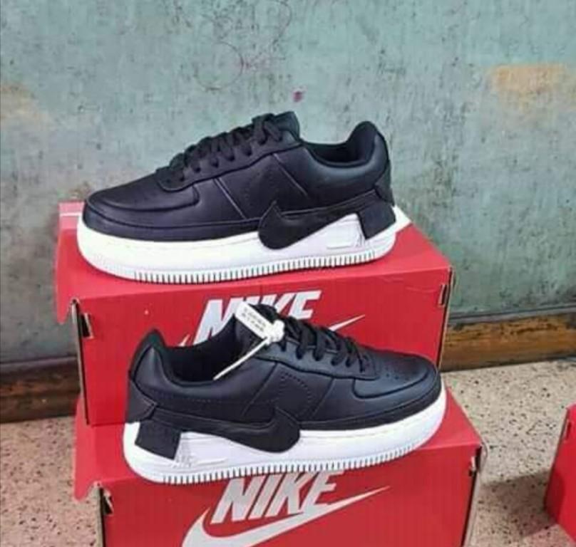 Buy sneakers for R1200 to R1400 in Alberton - Image 1