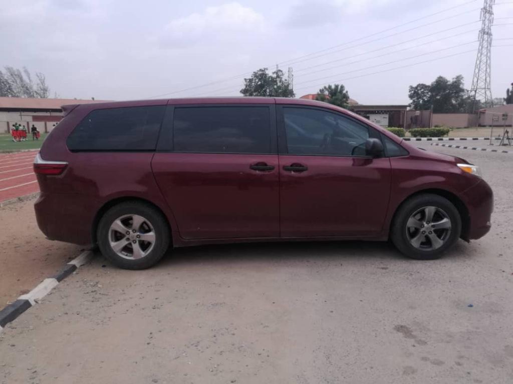Toyota Sienna 2016 in Ejura - Image 3