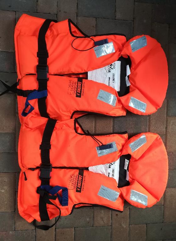 Life jackets R450 each in Pinetown - Image 1