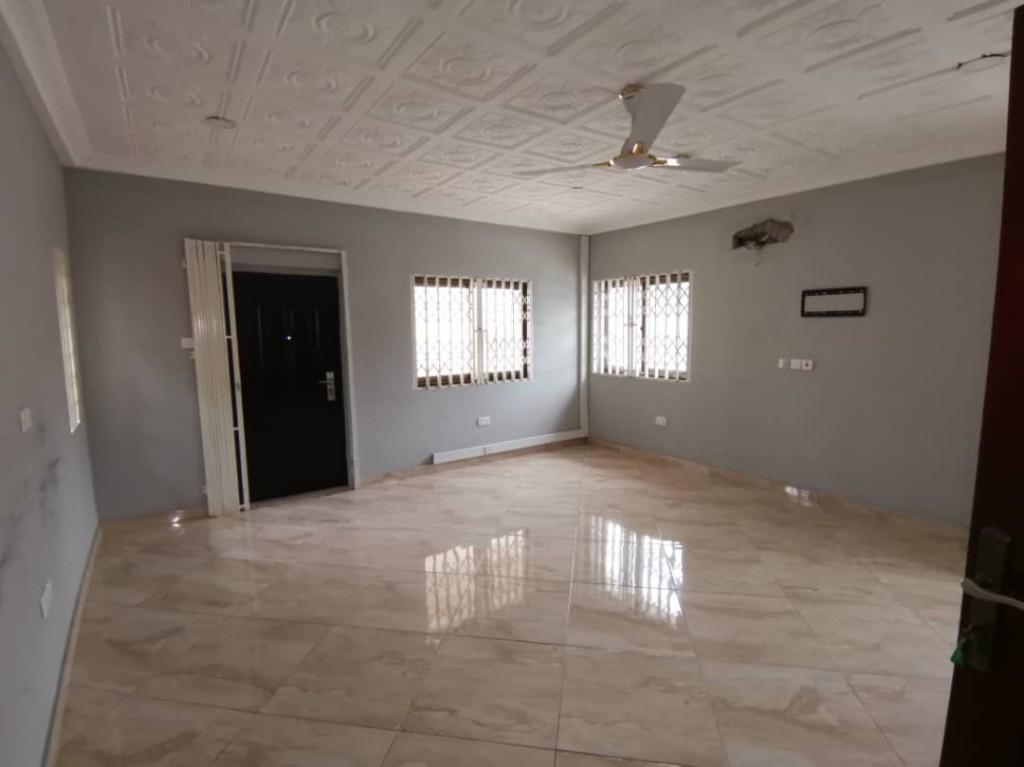 EXECUTIVE 5 BEDROOM OFFICE SPACE FOR RENT AT RIDGE in Accra - Image 3