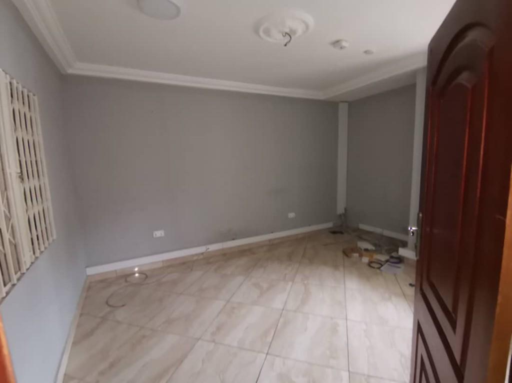 EXECUTIVE 5 BEDROOM OFFICE SPACE FOR RENT AT RIDGE in Accra - Image 5