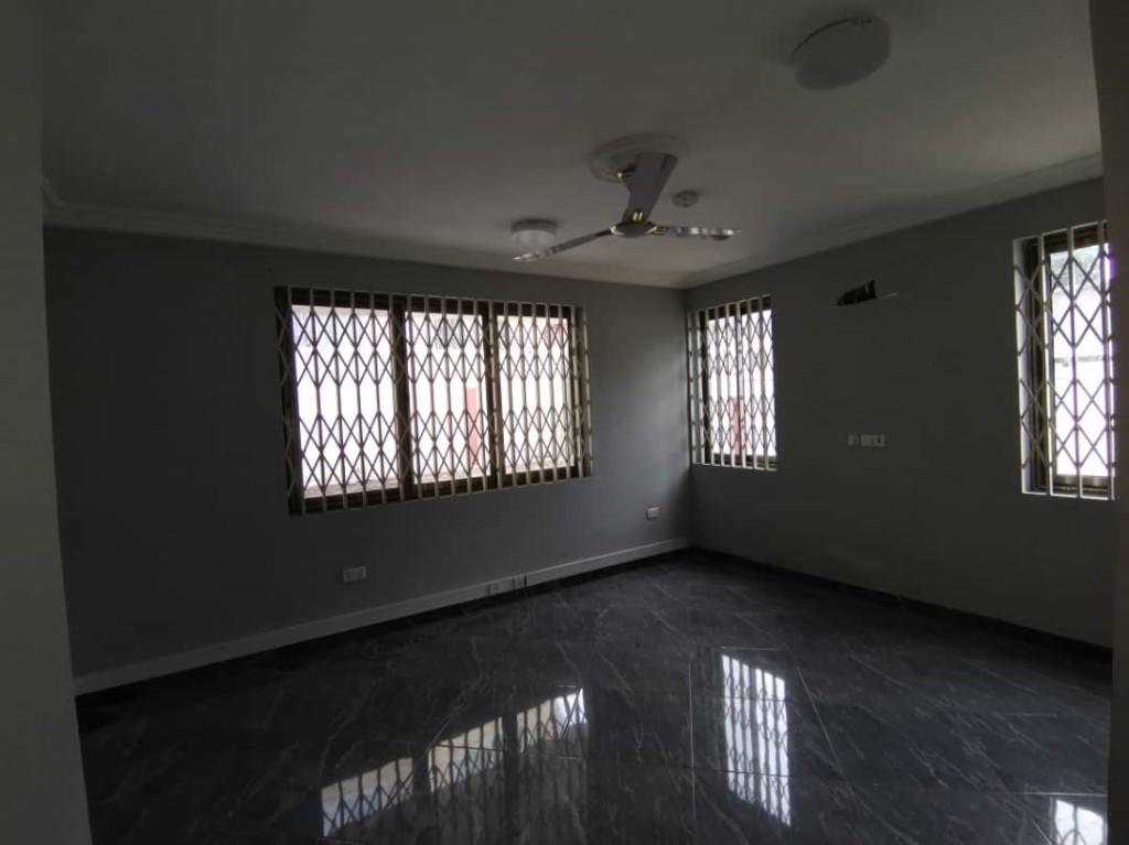 EXECUTIVE 5 BEDROOM OFFICE SPACE FOR RENT AT RIDGE in Accra - Image 9
