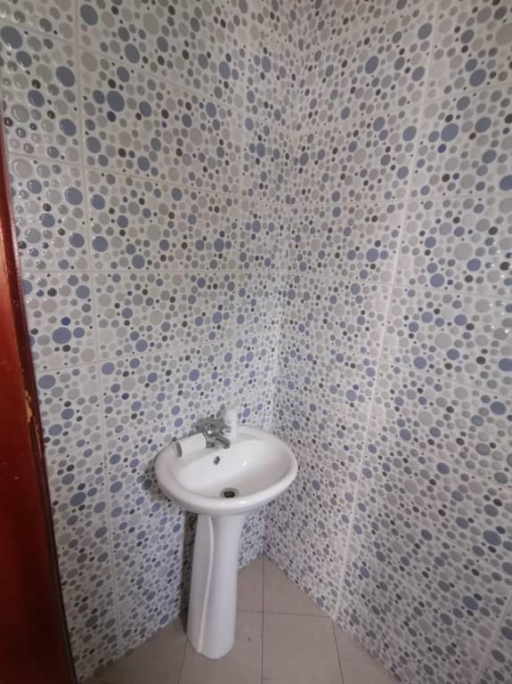 EXECUTIVE 5 BEDROOM OFFICE SPACE FOR RENT AT RIDGE in Accra - Image 15
