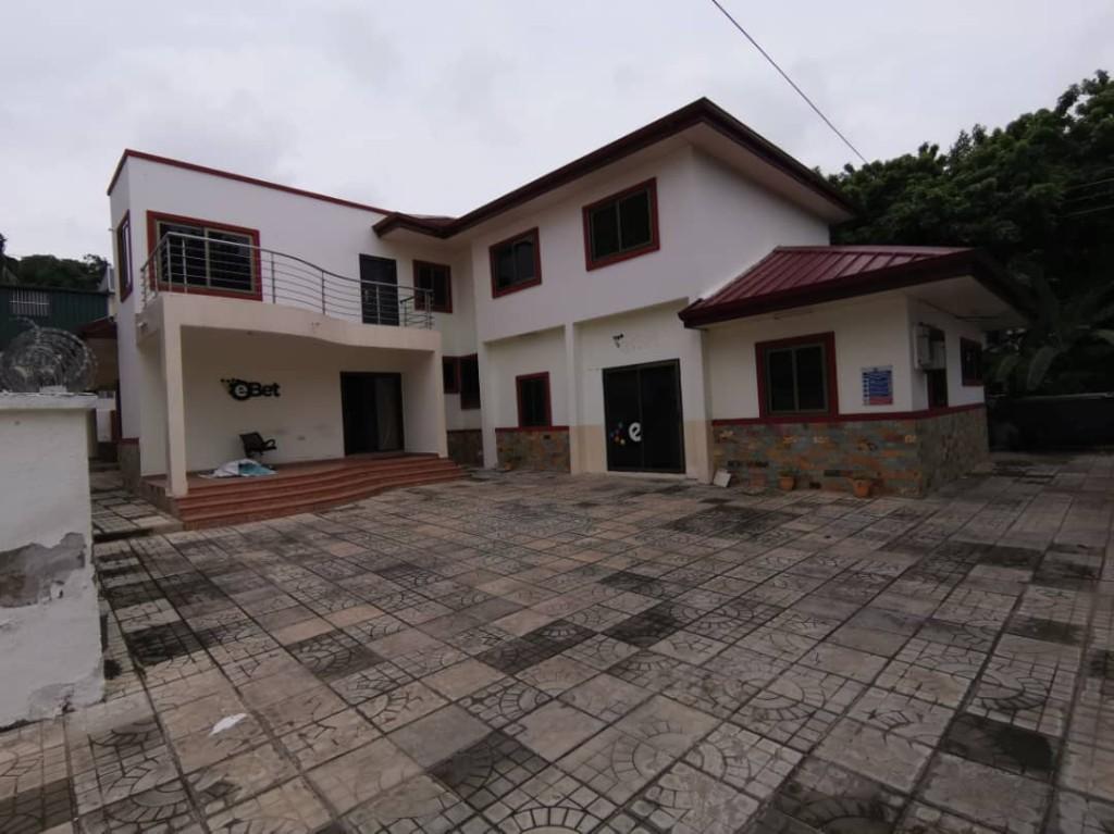 EXECUTIVE 5 BEDROOM OFFICE SPACE FOR RENT AT RIDGE in Accra - Image 19