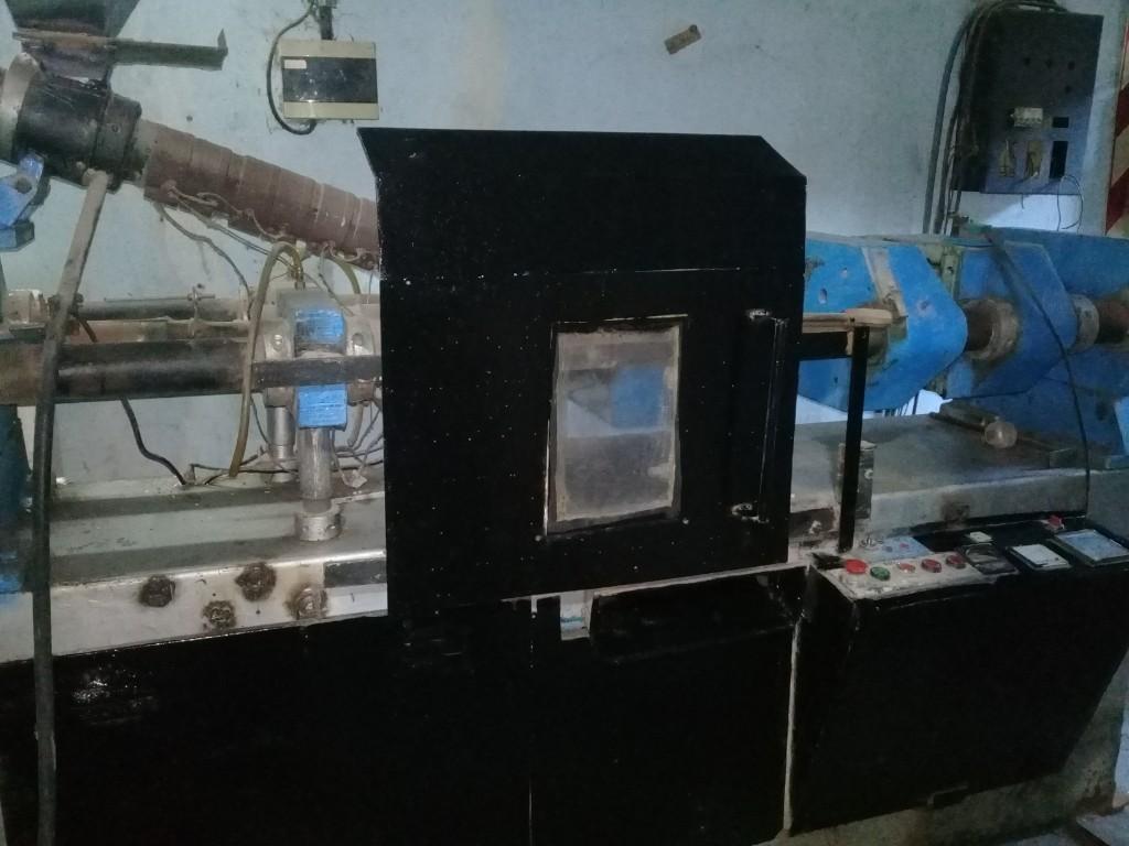 Inyectora de plastico en Pablo Nogués - Imagen 1