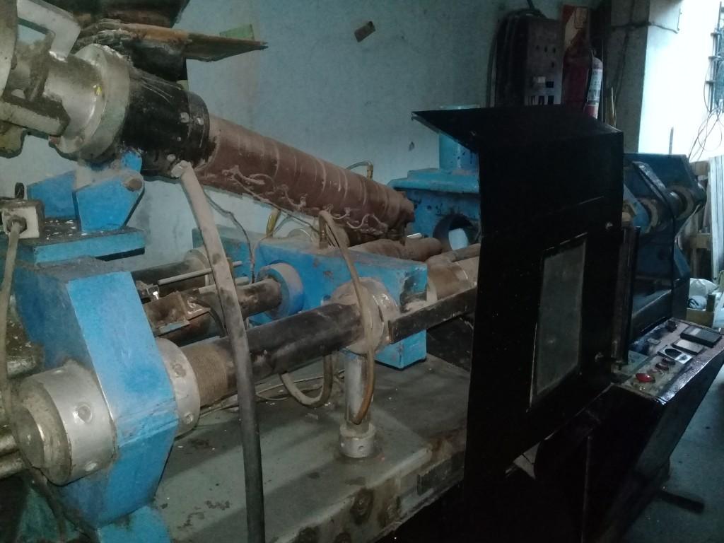 Inyectora de plastico en Pablo Nogués - Imagen 3
