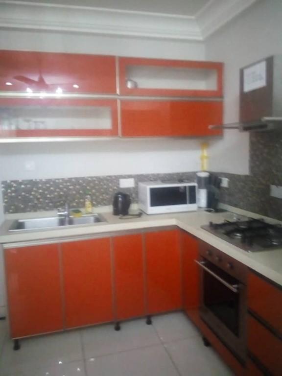 EXECUTIVE FURNISHED 2 BEDROOM APARTMENT FOR RENT AT EAST AIRPORT in Lashibi - Image 9