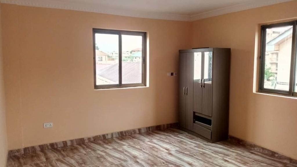 EXECUTIVE 2 BEDROOM APARTMENT FOR RENT AT EAST LEGON in Lashibi - Image 11