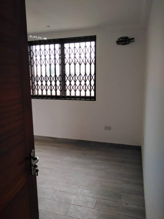 EXECUTIVE 3 BEDROOM APARTMENT FOR RENT AT SPINTEX in Lashibi - Image 2